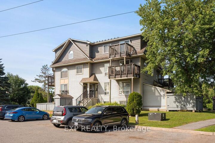 Property Photo:  1704 Tanguay Court Unit #56  ON K2L 3X8 