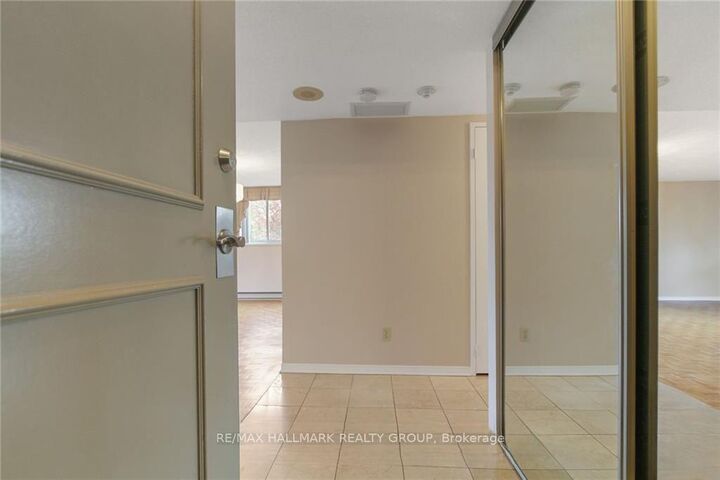 Property Photo: 1705 Playfair Drive 212 ON K1H 8P6