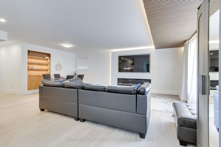 Property Photo: 23 Moore Park Crescent ON L7G 2T3