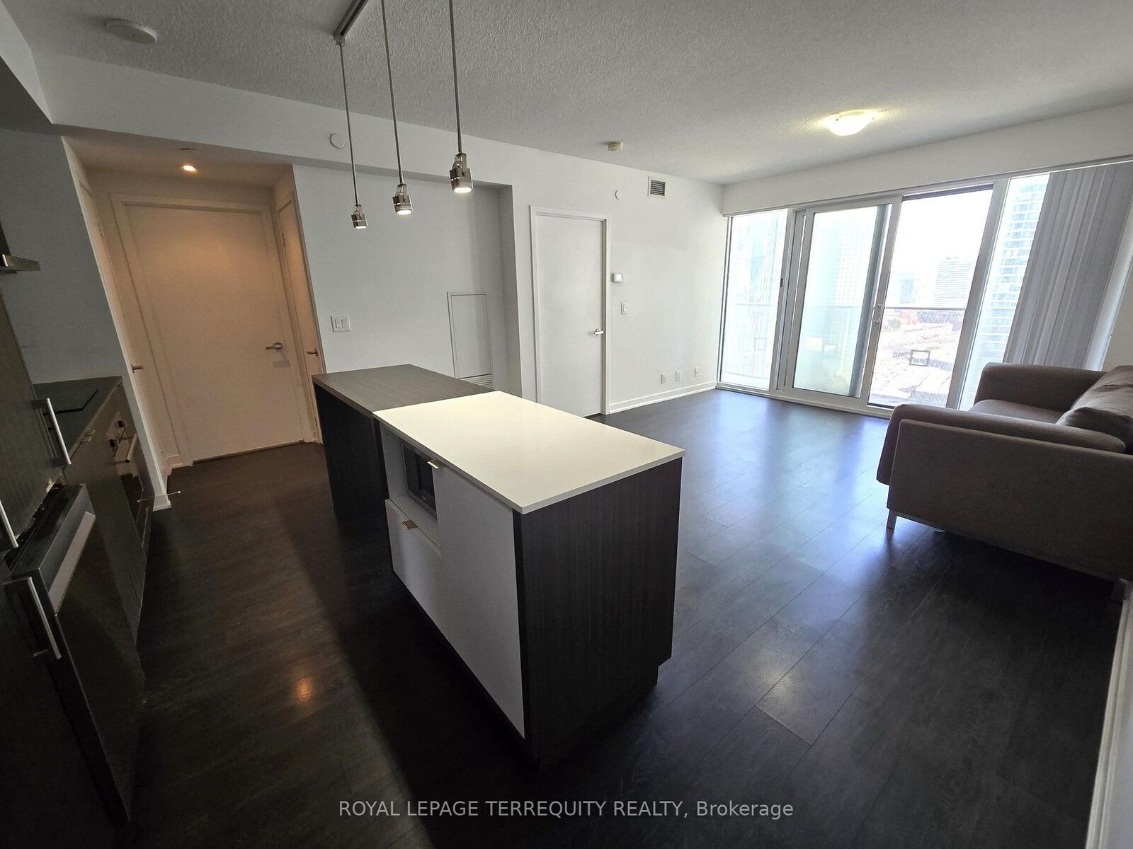 Photo de la propriété: 100 Harbour Street 2606 ON M5J 0B5
