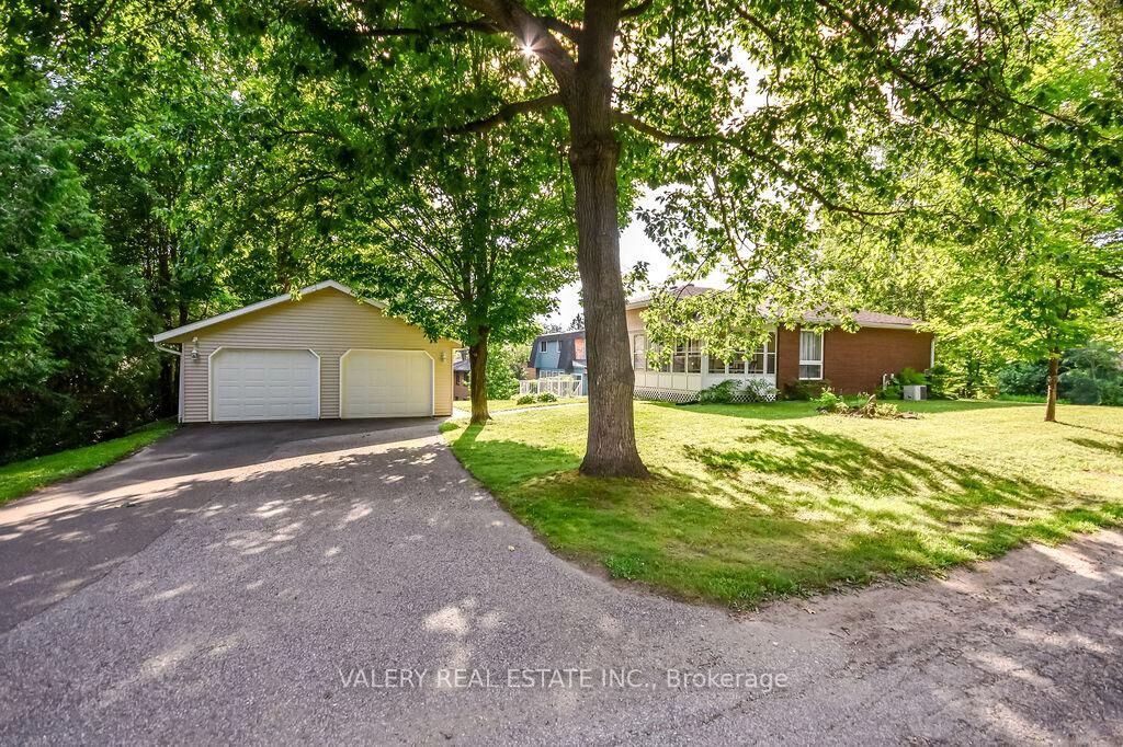 Property Photo:  215 Fraser Street  ON P1P 1C9 