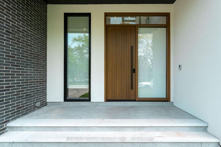 Property Photo:  510 Wellington Crescent  ON L6L 4X5 