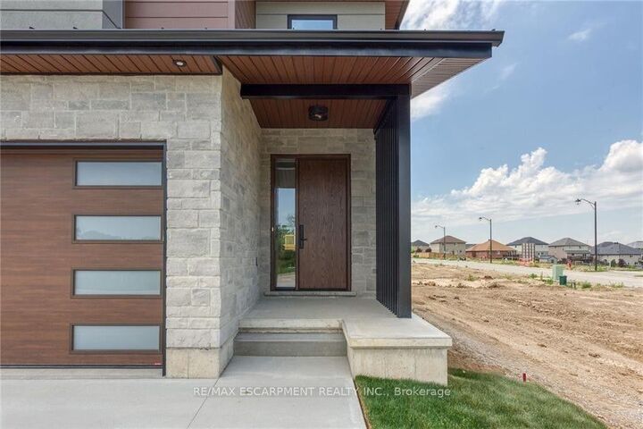 Property Photo:  92 Craddock Boulevard  ON N0A 1J0 
