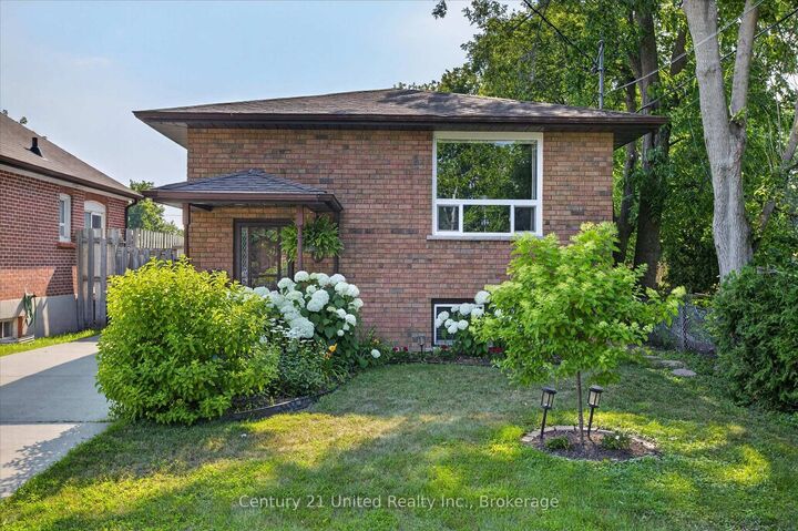 Property Photo: 71 Pine Street ON K9J 5A6