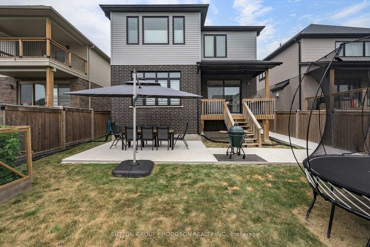 Property Photo:  1817 Brunson Way  ON N6K 0H1 