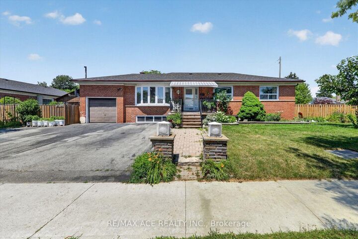 Property Photo: 60 Chillery Avenue ON M1K 4S9