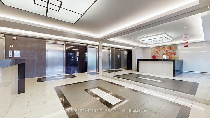 Property Photo: 40 Homewood Avenue 3104 ON M4Y 2K2