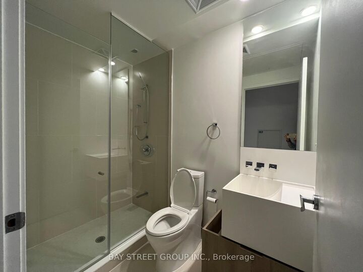 Property Photo: 1 Bloor Street E 1610 ON M4W 0A8