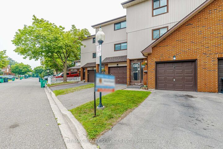 Photo de la propriété:  47 Dawson Crescent  ON L6V 3M5 