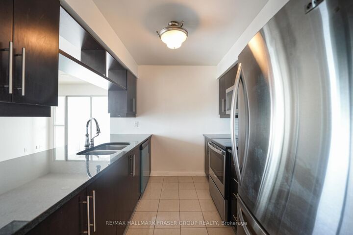 Photo de la propriété: 70 Town Centre Court 2204 ON M1P 0B2