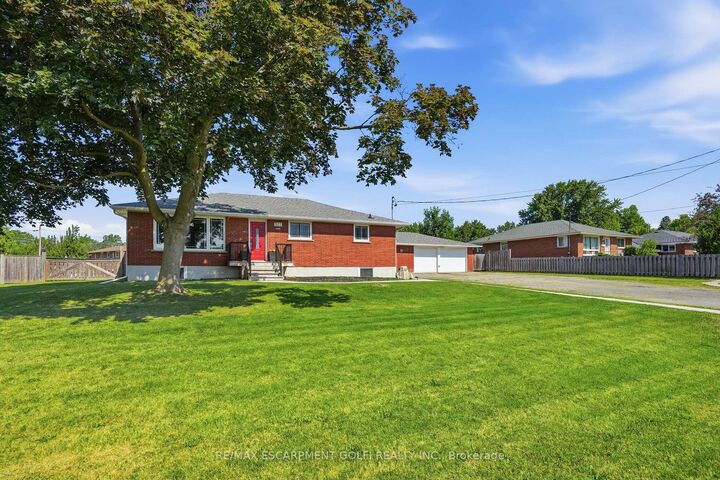 Property Photo:  527 Walden Boulevard  ON L2A 1S2 