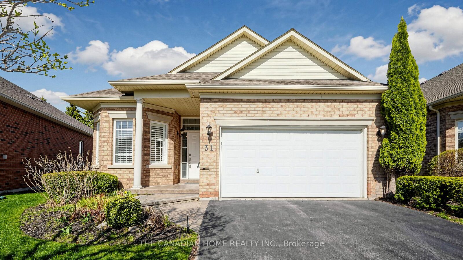 Property Photo:  31 Arnie's Chance N/A  ON L4A 1L7 