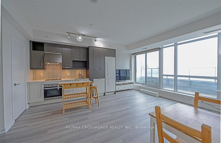 Property Photo: 199 Richmond Street W 1708 ON M5V 0H4