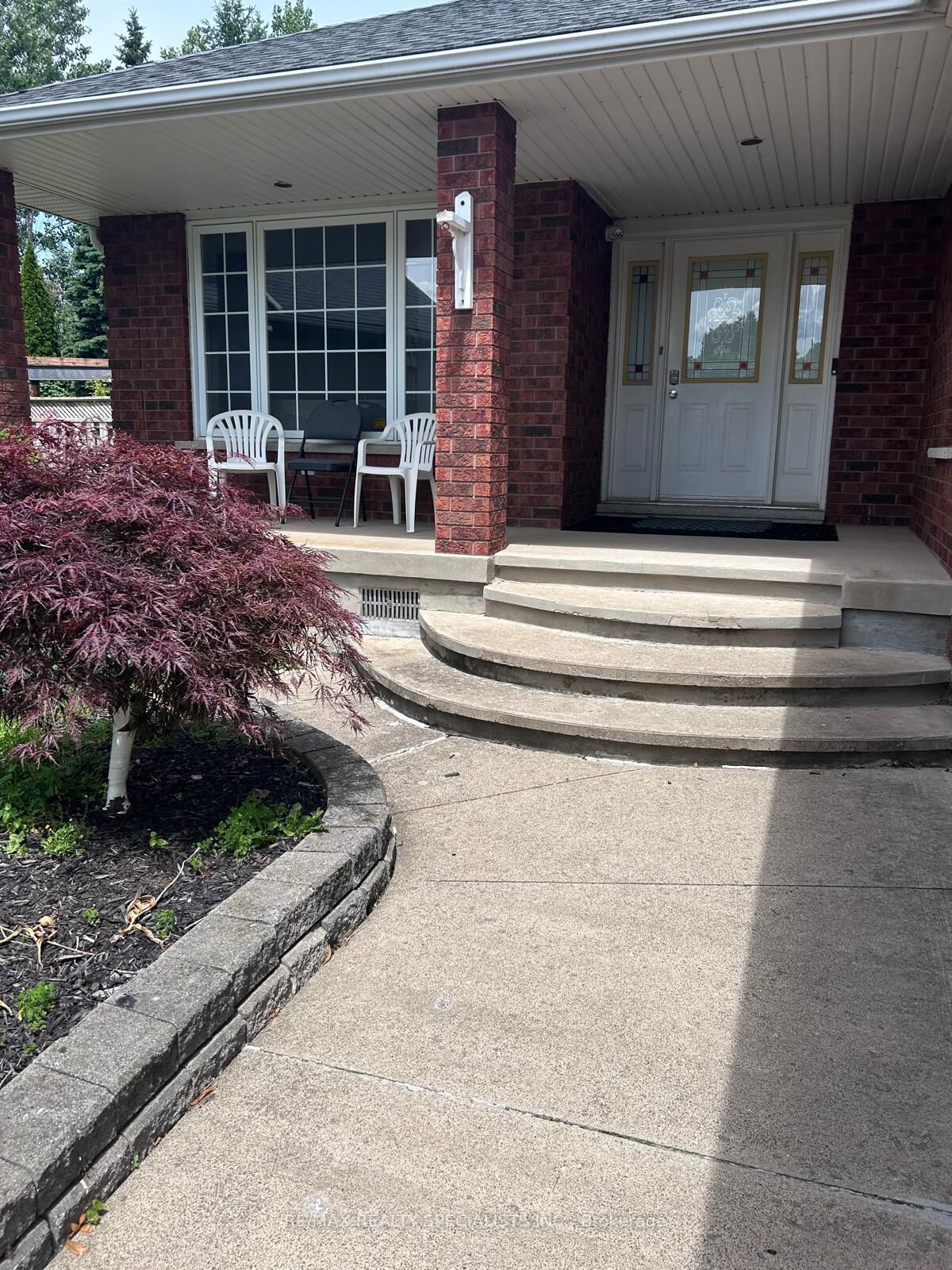 Property Photo: 7594 Canterbury Crescent ON L2H 3E7