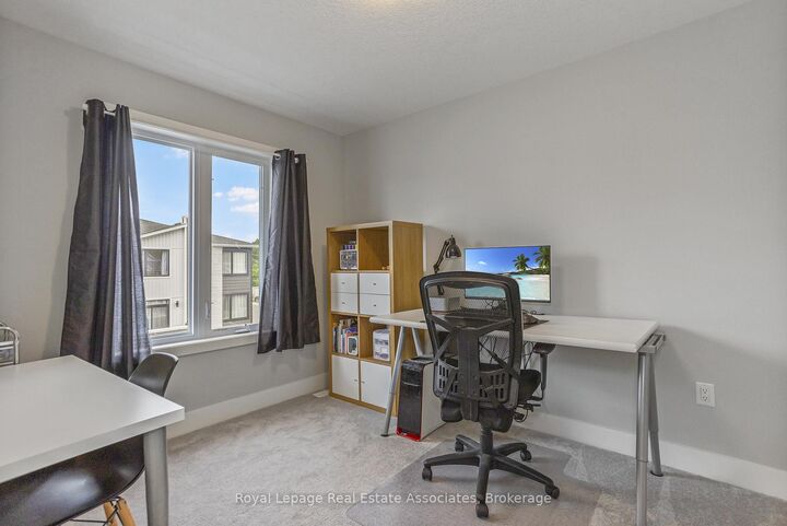 Property Photo: 177 Edgevalley Road 16 ON N5V 0C5