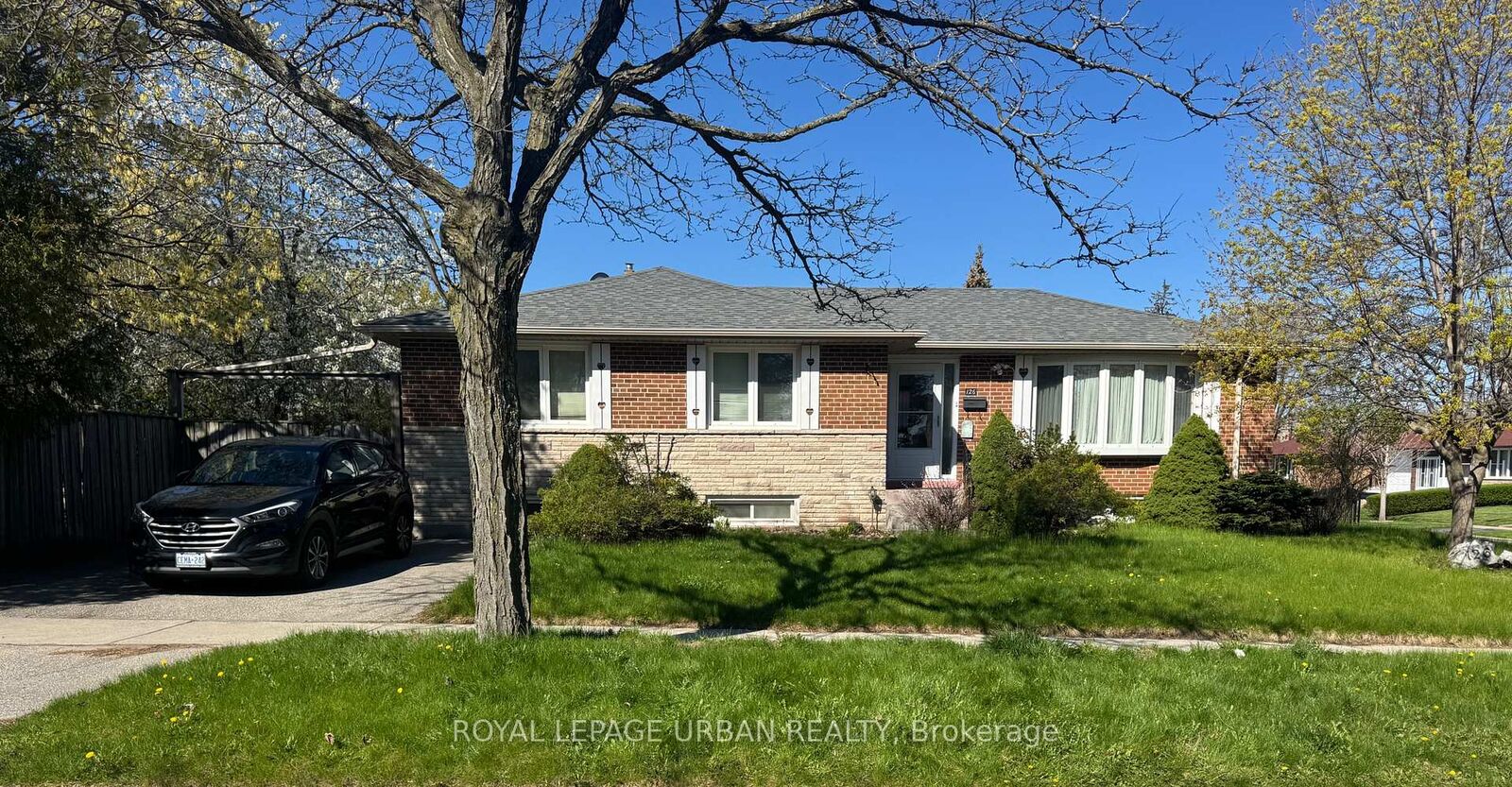 Property Photo: 126 Marilake Drive ON M1S 1V9