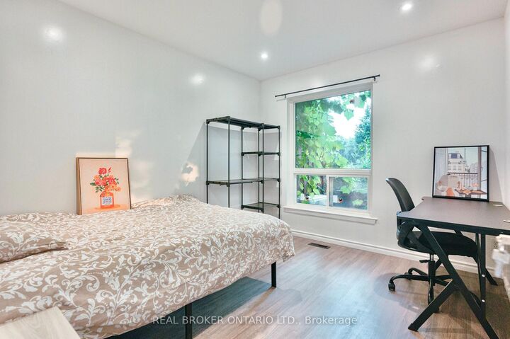 Property Photo:  725 Military Trail  ON M1E 4P6 