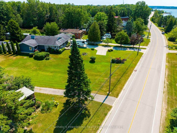 Property Photo:  3573 East Bayshore Rd, RR# 1 Road  ON N4K 5N3 