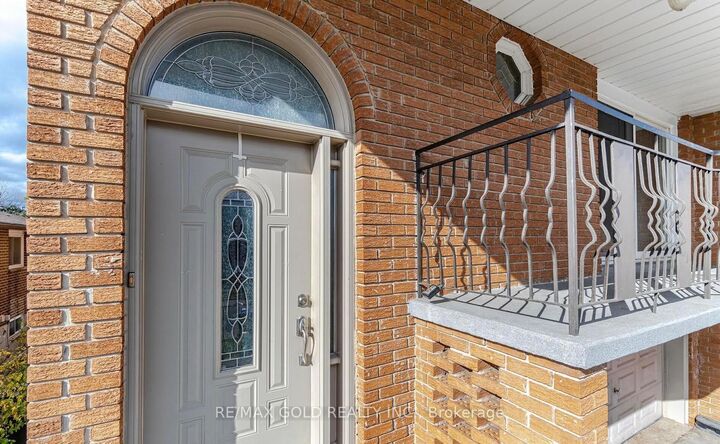 Property Photo:  68 Prouse Drive  ON L6V 3A8 