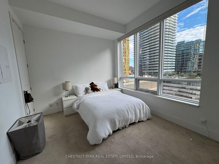 Property Photo: 21 Balmuto Street 1102 ON M4Y 1W4