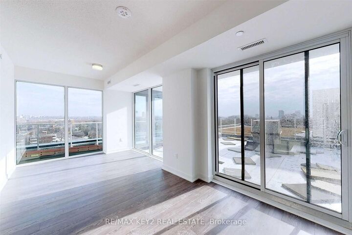 Property Photo: 20 O'Neill Road 724 ON M3C 0R2