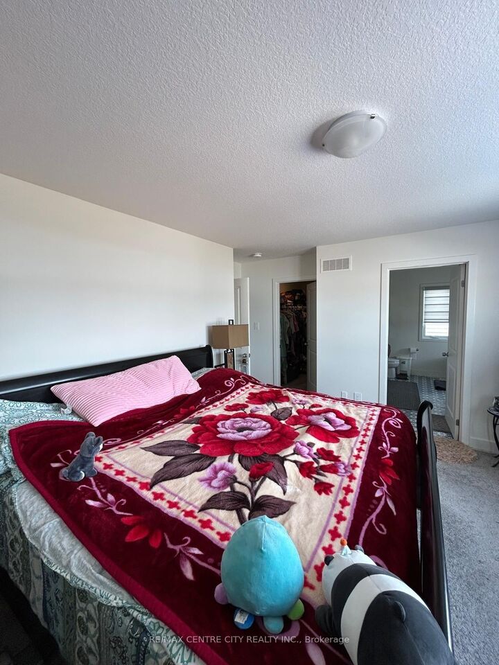 Property Photo: 1520 Twilite Boulevard S ON N6G 3P2