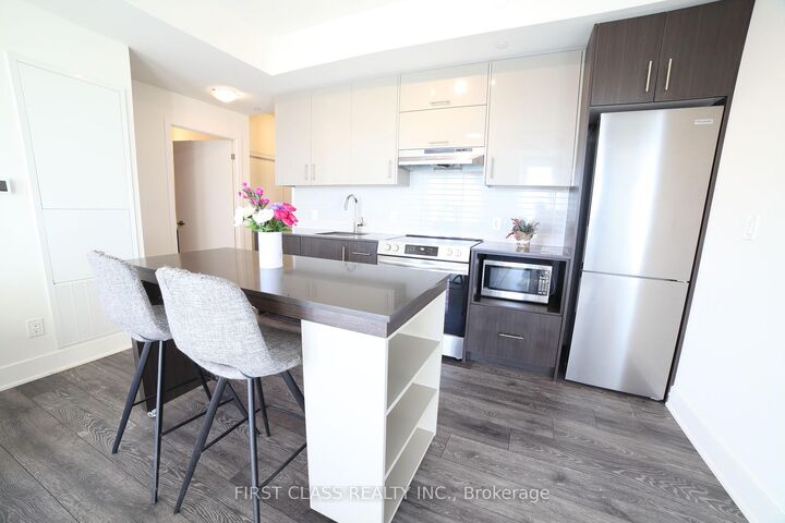 Property Photo:  188 Fairview Mall Drive 1511  ON M2J 4T1 