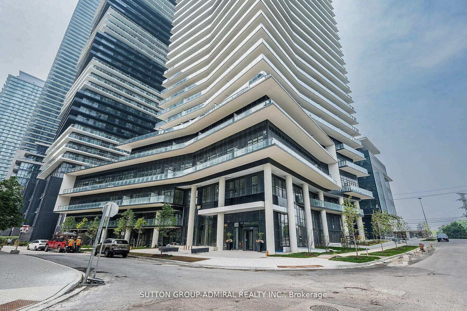 Property Photo: 38 Annie Craig Drive 4305 ON M8V 0G9