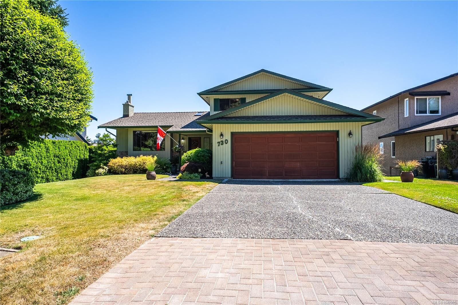 Property Photo: 730 Viaduct Ave E BC V8Z 6N3