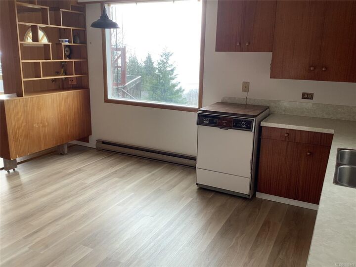 Property Photo: 395 2nd St BC V0N 3E0