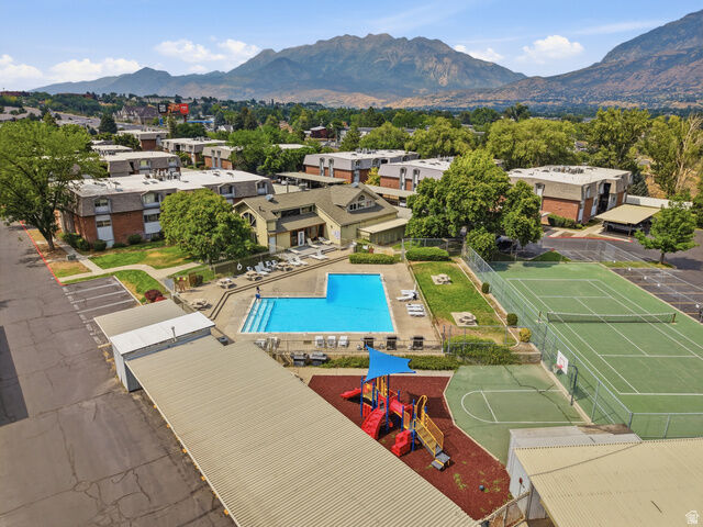Property Photo: 1700 N Hickory Ln UT 84604
