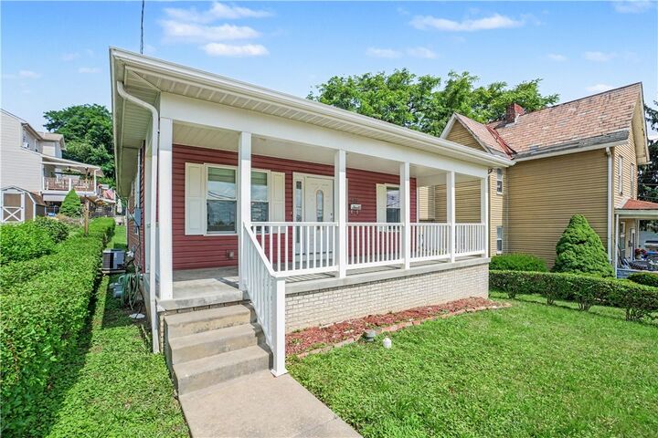 Property Photo: 618 Locust St PA 15108