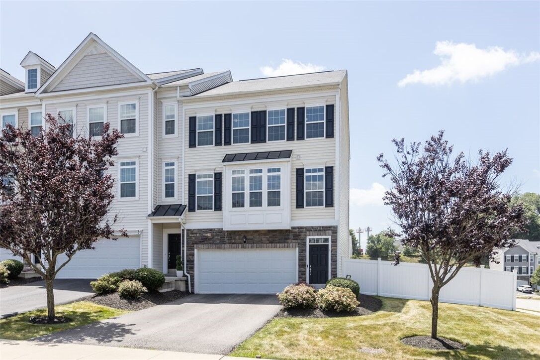 Property Photo: 1 Roosevelt Dr PA 15136