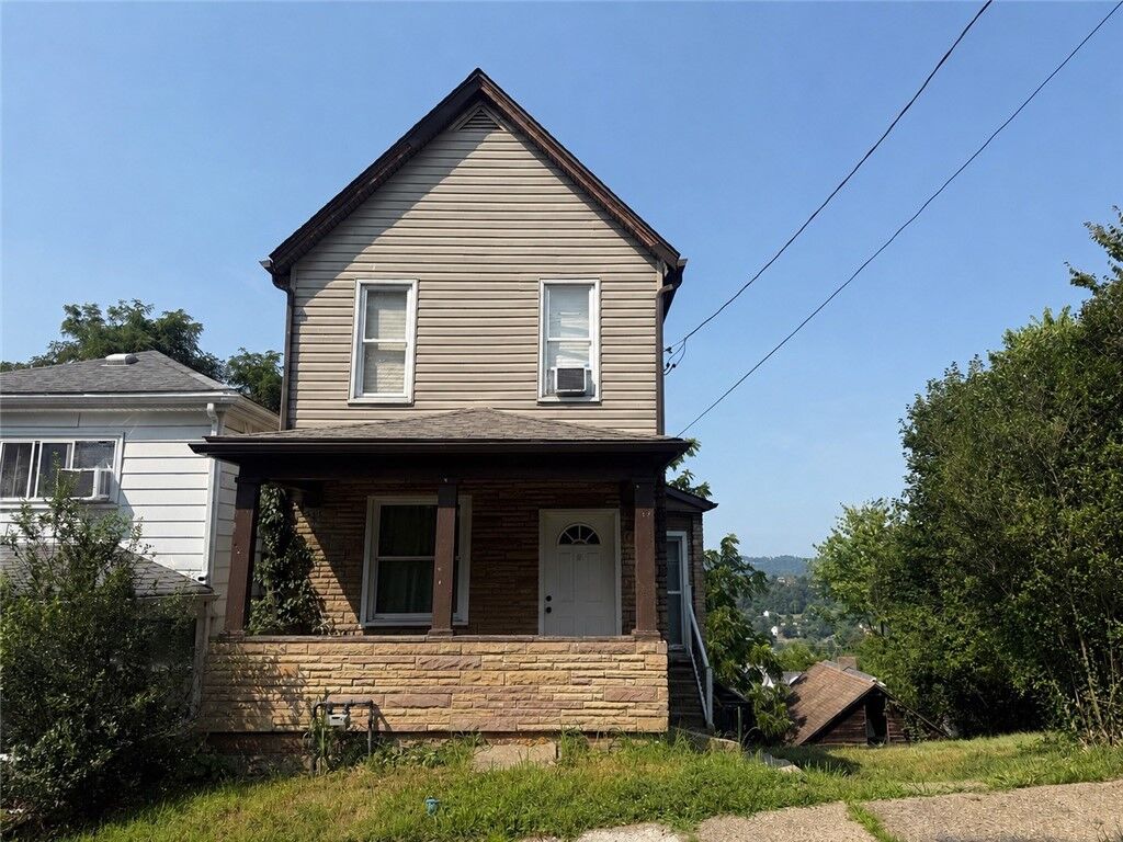 Property Photo:  1615 New York Ave  PA 15133 