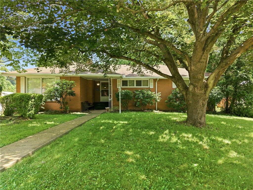 Property Photo: 1200 East Street PA 16148