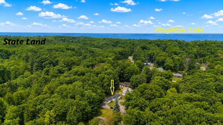 Property Photo: 110 Trescott Lane MI 48629