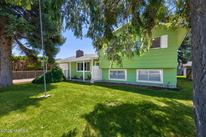 Property Photo:  6804 W Prasch Ave  WA 98908 