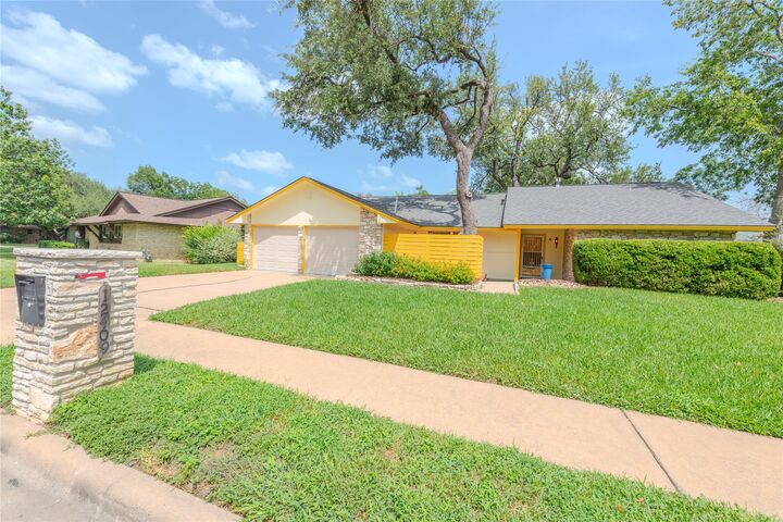 Property Photo: 12409 Split Rail Parkway TX 78750