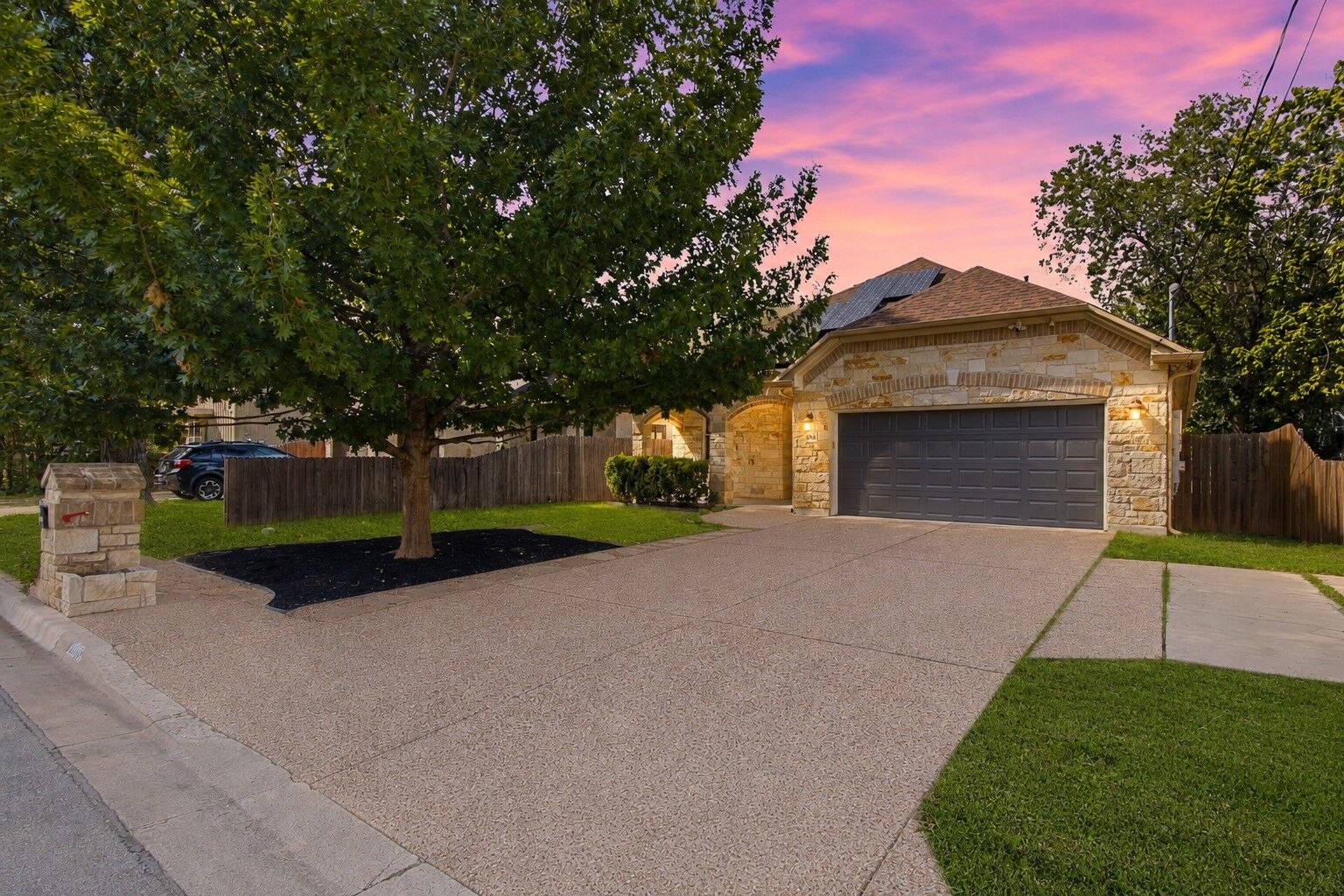 Property Photo:  2806 Prado Street  TX 78702 