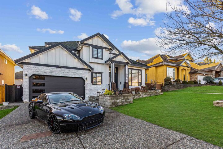 8379 152A Street — photo 1