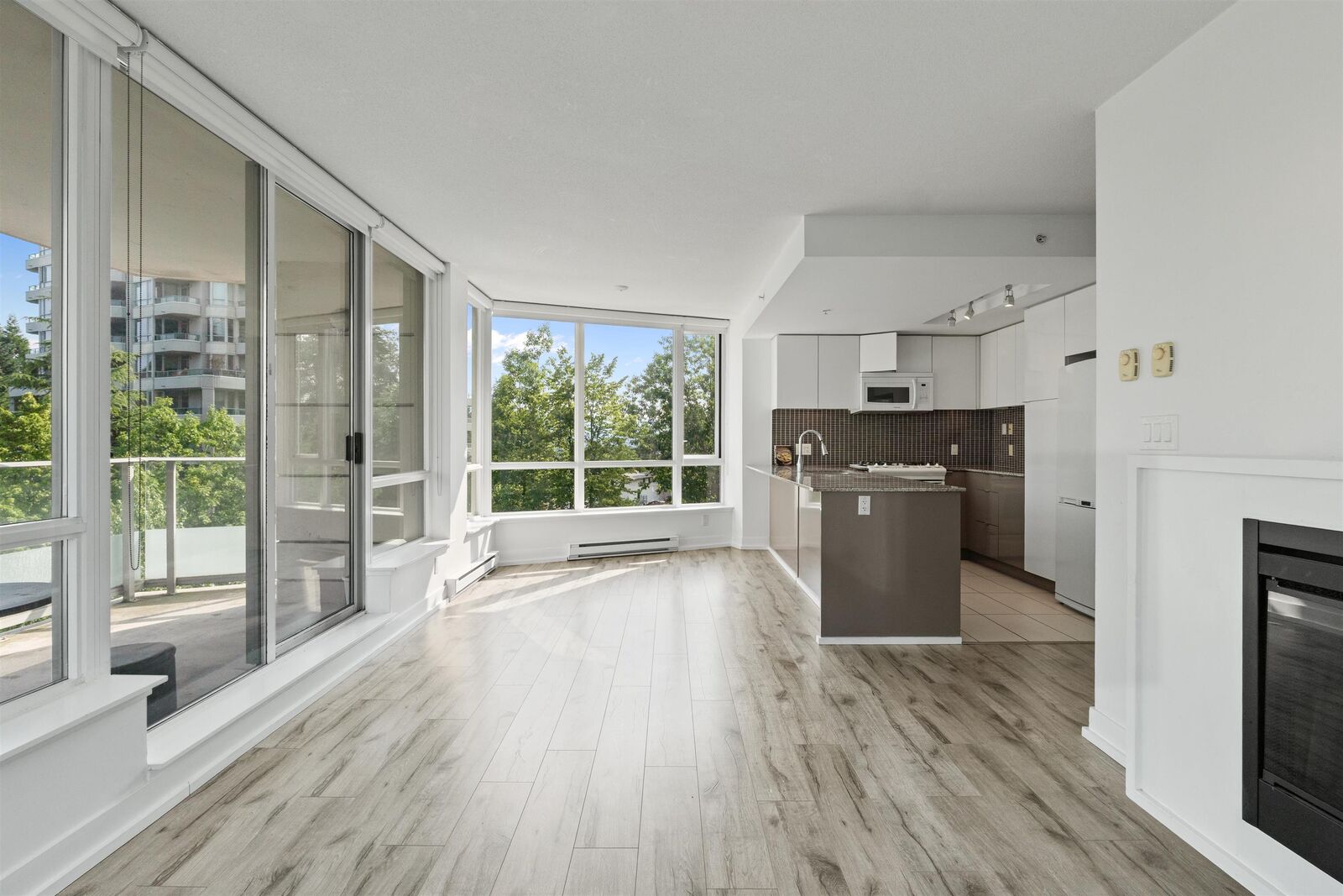 Property Photo: 4808 Hazel Street 302 BC V5H 0A2