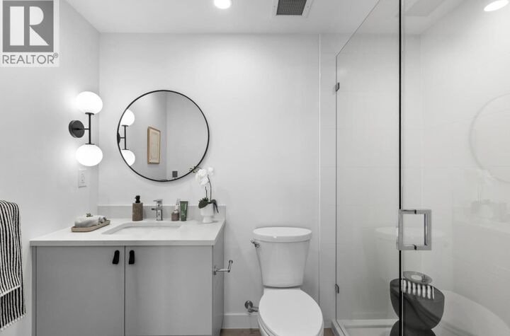 Property Photo: 1680 E 12th Avenue 405 BC V5N 2A3