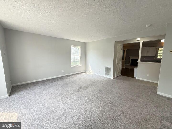 Property Photo: 301 Sutton Court VA 22601