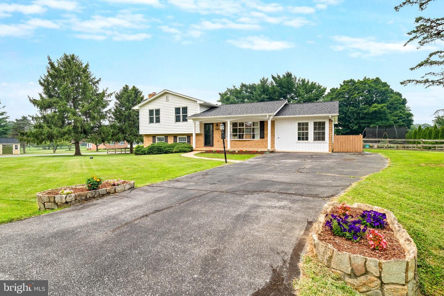 Property Photo: 7902 Juniper Drive MD 21702