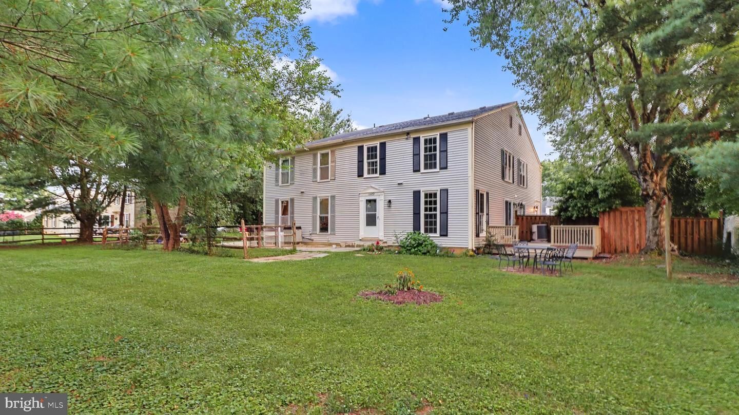Property Photo: 14957 Carry Back MD 20878