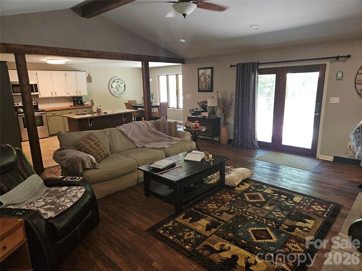 Property Photo: 216 Brentwood Circle NC 28658
