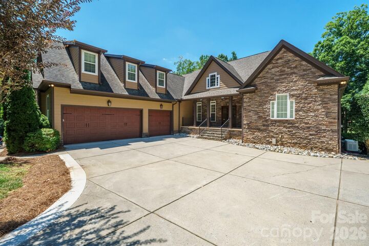 Property Photo: 4412 Lake Forest Road NC 28037