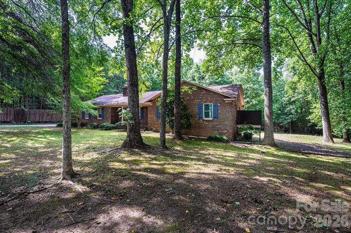 Property Photo: 1113 Ponderosa Road NC 28092