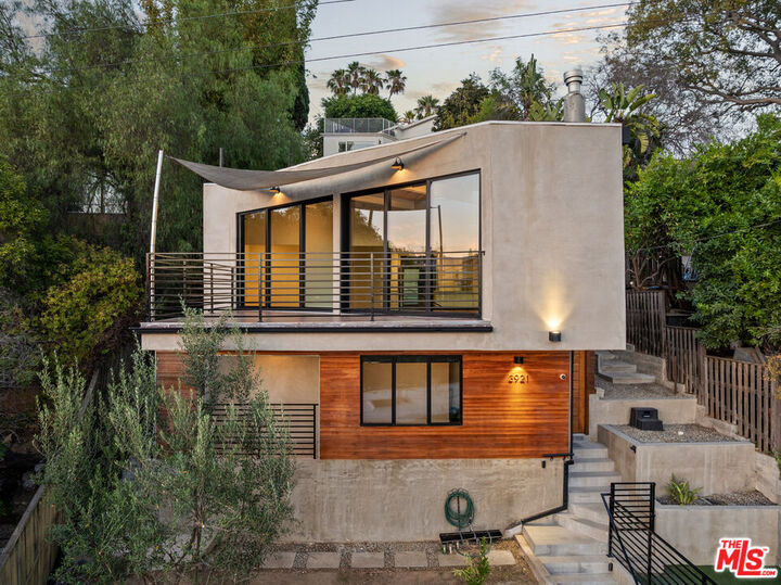 Property Photo: 3921 Clayton Ave CA 90027