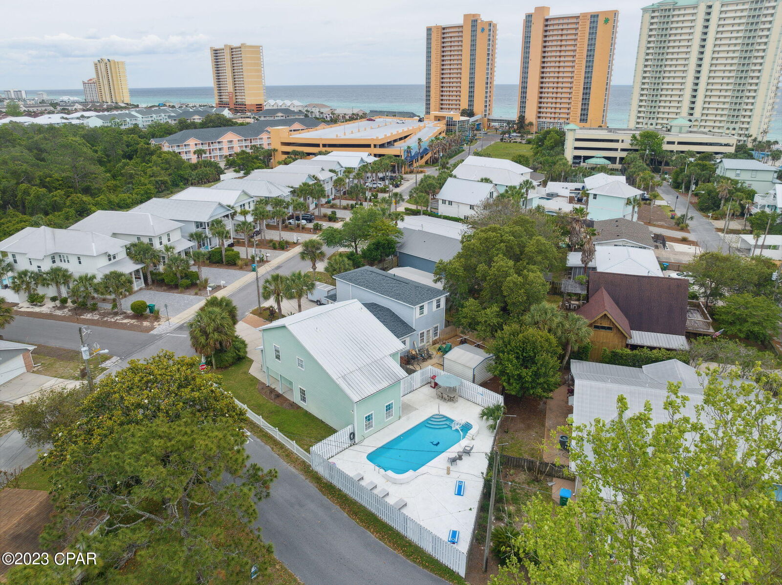Property Photo: 212 Sands Street FL 32413